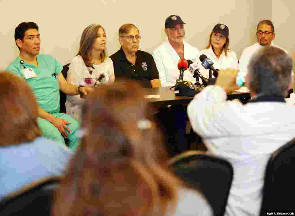 De izq. a der., el Dr. Luis de la Cruz, y Lesly Simon, del equipo de logística, Ernesto Ackerman, líder comunitario venezolano, el Dr. Rafael Gottenger, la Dra. Marina Vargas, y el Dr. Gilberto Torres.