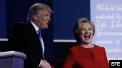 Trump y Clinton se disputan a los electores en una campaña repleta de ataques.