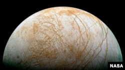 Luna Europa - Sonda robótica podría buscar agua líquida subterránea.