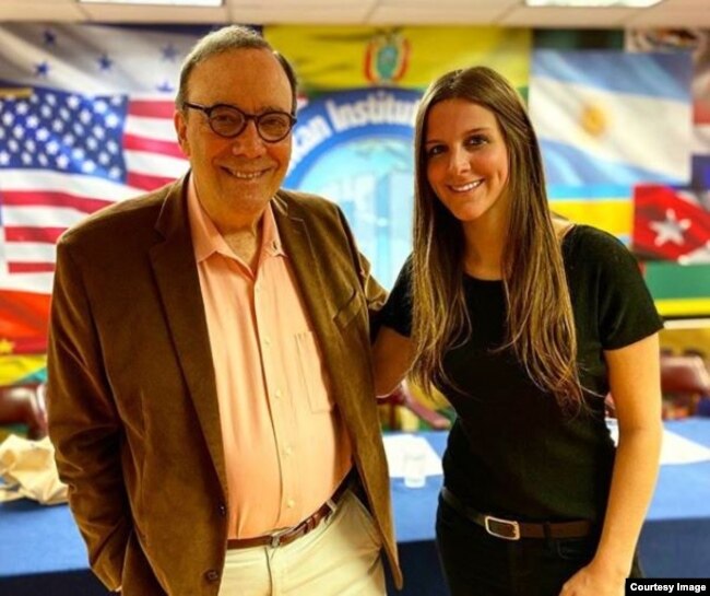 El intelectual cubano Carlos Alberto Montaner ha reseñado los libros de Antonella Marty.