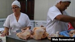 El pollo, entre los productos más demandados tras rebaja de precios a los alimentos en Cuba.