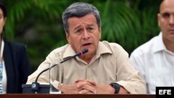 El negociador jefe del ELN Pablo Beltrán en el V ciclo de diálogos entre Gobierno de Colombia y ELN, en La Habana.