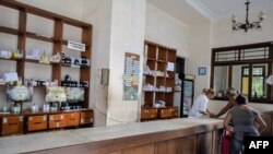 Una farmacia en La Habana (Foto AFP).