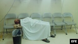 ARCHIVO. Un paciente espera ser atendido en el cuarto de urgencias del Hospital Santo Tomás en Ciudad Panamá.