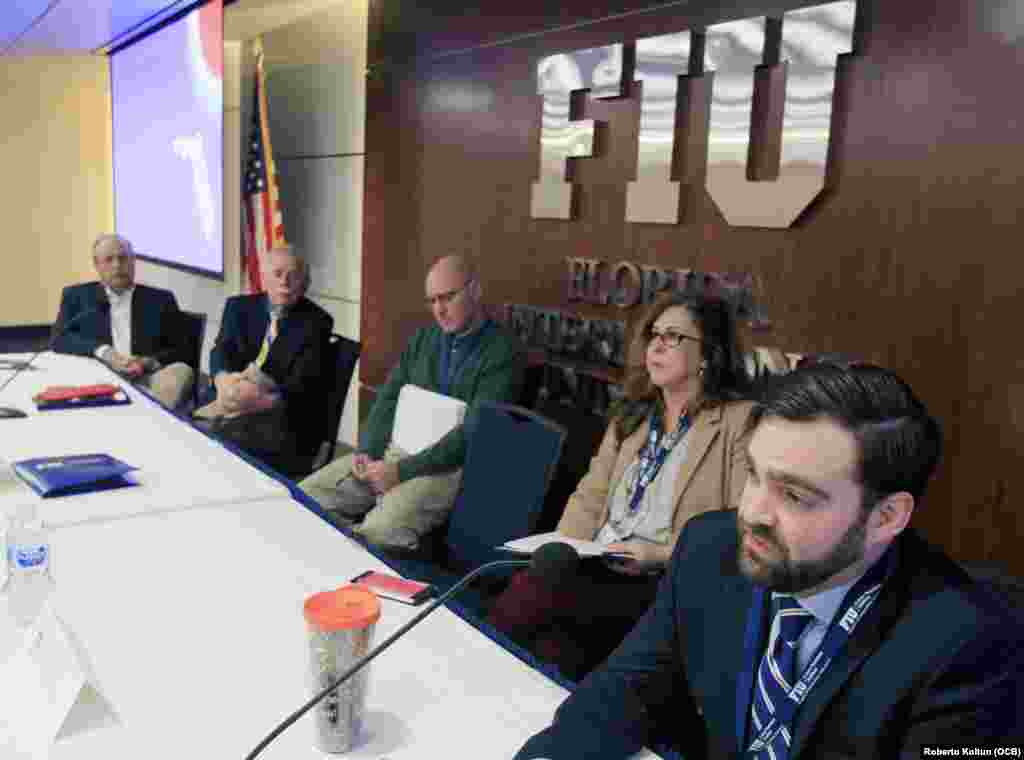 En la imagen, de izquierda a derecha, Frank Mora, (FIU); Alfredo G. Cuzán (West University Florida); Pedro Isern Munne (Universidad ORT Uruguay); María Isabel Alfonso (St Josep’s College), y Adam Ratzlaff (FIU).