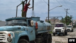 El activista Yordan Marrero exhortó al Gobierno a enviar "carros pipas" para resolver el desabastecimiento de agua en Camagüey.