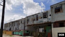 El antiguo matadero en Lawton, La Habana sirve de casas a decenas de familias desde 2009.