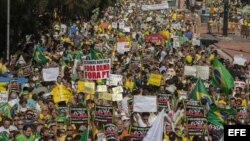 Brasileños vuelven a protestar en las calles