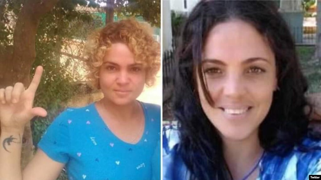Las hermanas María Cristina y Angélica Garrido (Twitter/@AdelthB)