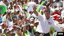 La mayor parte de las encuestas dan como ganador al candidato del PRI, Enrique Peña Nieto.
