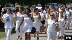 Damas de blanco no escaparon a los arrestos