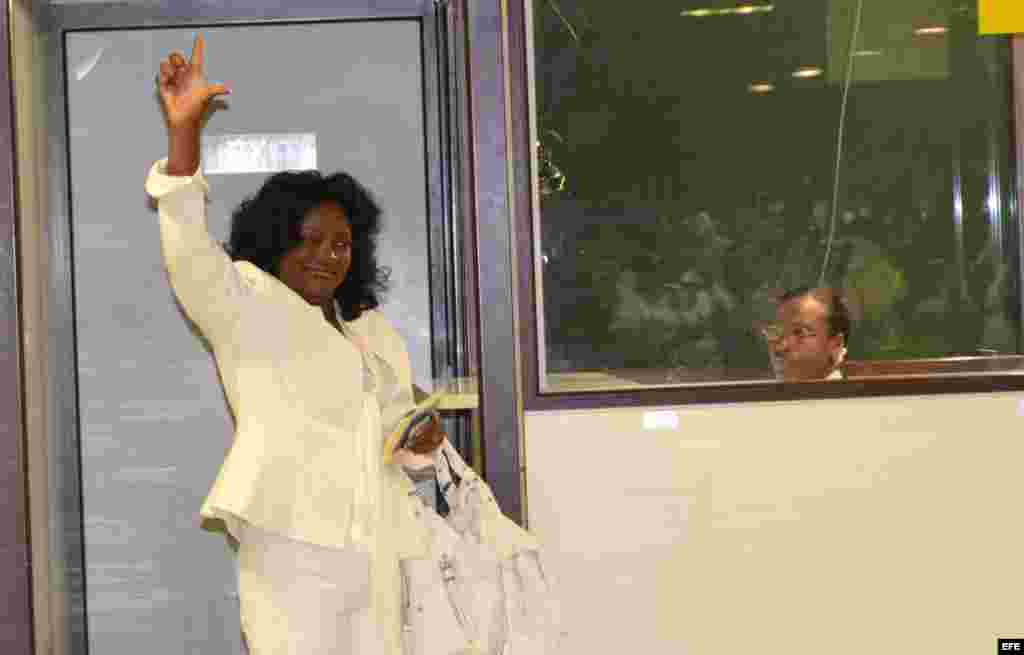 Berta Soler, momentos antes de viajar a España en su primera salida al extranjero desde La Habana (Cuba).
