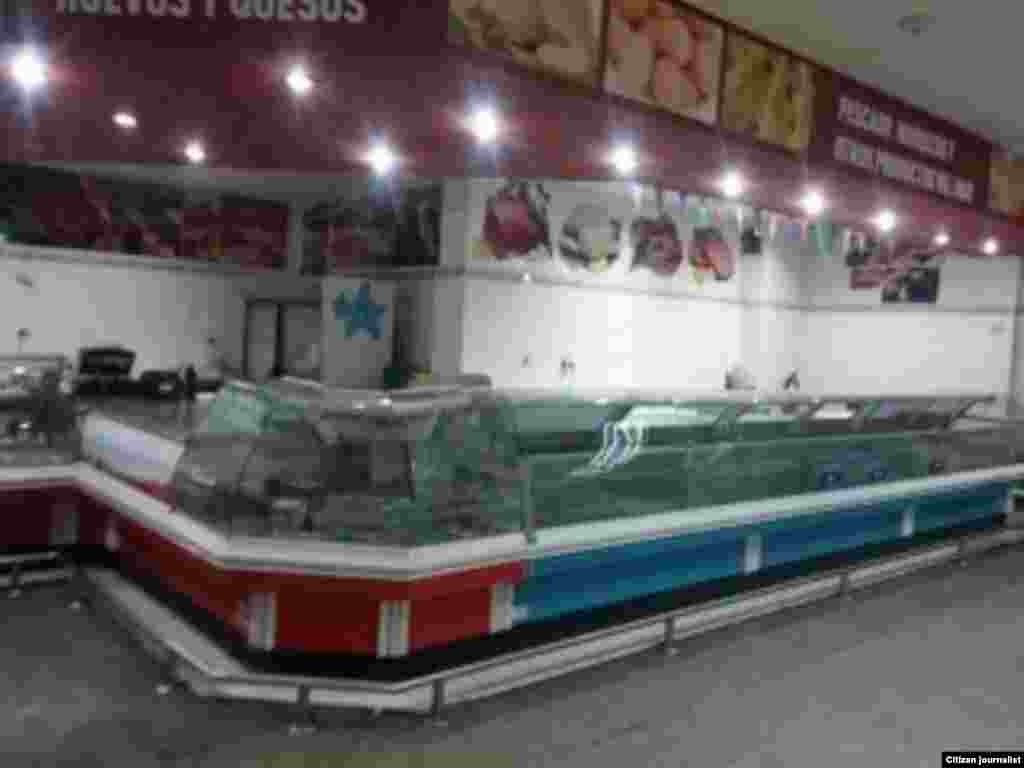 Reporta Cuba ventas por CUN en Habana junio 2015 Foto Angel I Esteva