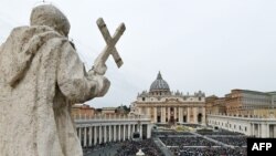 Vista de la Plaza San Pedro en el Vaticano. (Vincenzo PINTO / AFP).