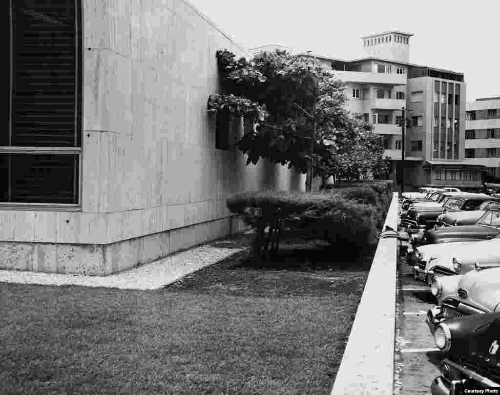 Año 1953. Detalle del edificio que albergaba la embajada.