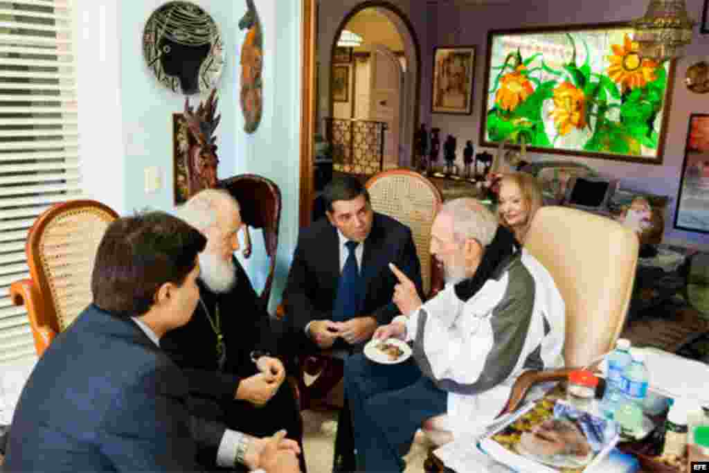 El patriarca Kiril con Fidel Castro.