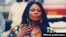 La fugitiva estadounidense Joanne Deborah Chesimard, exiliada en Cuba, fue hallada culpable en 1977 de asesinato, robo y asalto, entre otros delitos. 