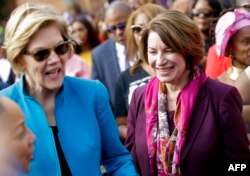 Las senadoras y precandidatas demócratas en 2020, Elizabeth Warren (izq.) y Amy Klobuchar (Foto: Joshua Lott/AFP).
