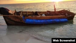 Embarcación en la que viajaron los 18 cubanos detenidos en Cayo Marathon