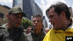 Leopoldo López (Centro)