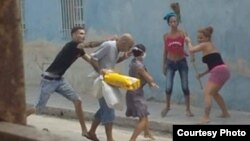 Agresiones a integrantes de la familia Miranda Leyva en Holguín (Foto: Cortesía de la familia Miranda Leyva).