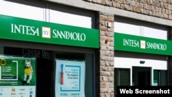Intensa Sanpaolo.