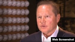 Scott Boras. Foto tomada de una entrevista de YesNetwork, publicada en You Tube.