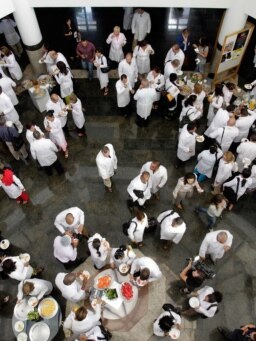 Médicos cubanos en Brasil. (AP Photo/Eraldo Peres)