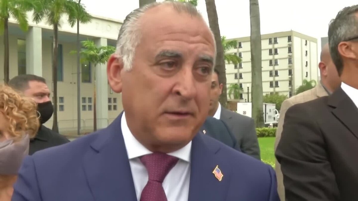 Info Martí El nuevo alcalde de hialeah, el Cubanoamericano Esteban